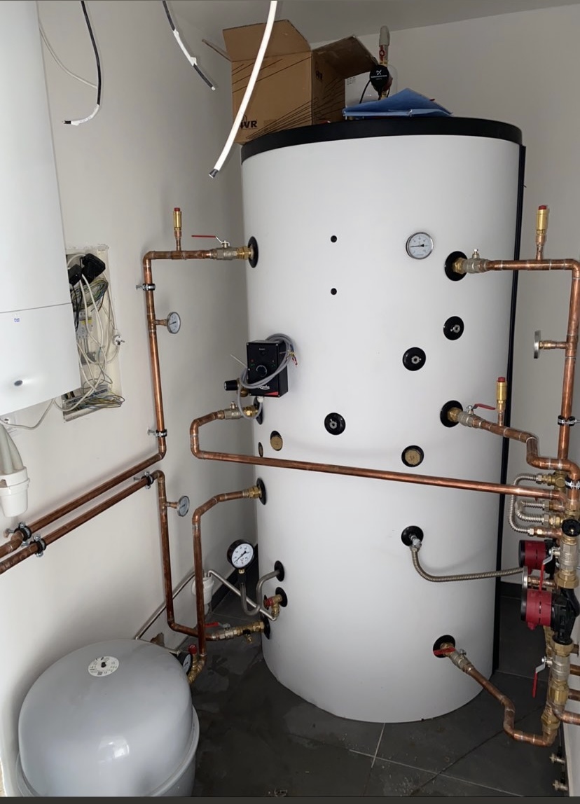 Plynový kotel + akumulační nádoba